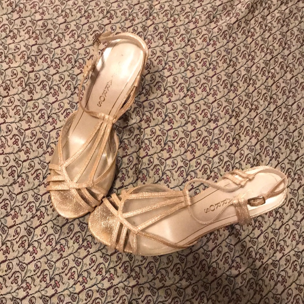 Caparros Gold High heeled shoes - Gatsby/Vintage vibes